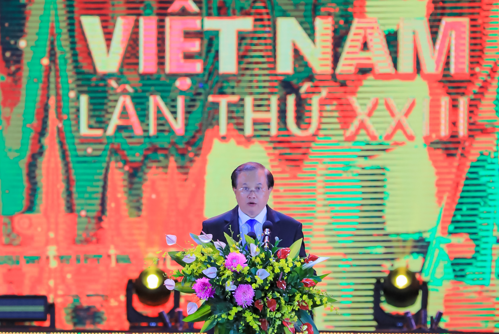 Thứ trưởng Bộ Văn hóa - Thể thao và Du lịch Tạ Quang Đông phát biểu khai mạc Liên hoan Phim