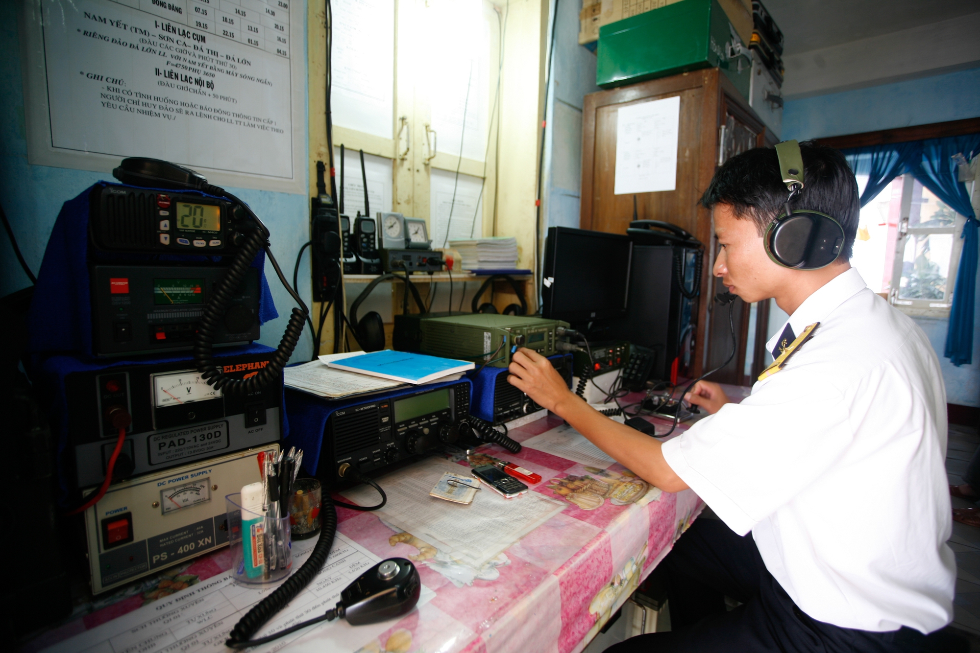 Công bố nhiều tài liệu, hình ảnh quý về "Hoàng Sa, Trường Sa - Tổ quốc nơi đầu sóng" - Ảnh 18. Công bố nhiều tài liệu, hình ảnh quý về "Hoàng Sa, Trường Sa - Tổ quốc nơi đầu sóng" - Ảnh 18.