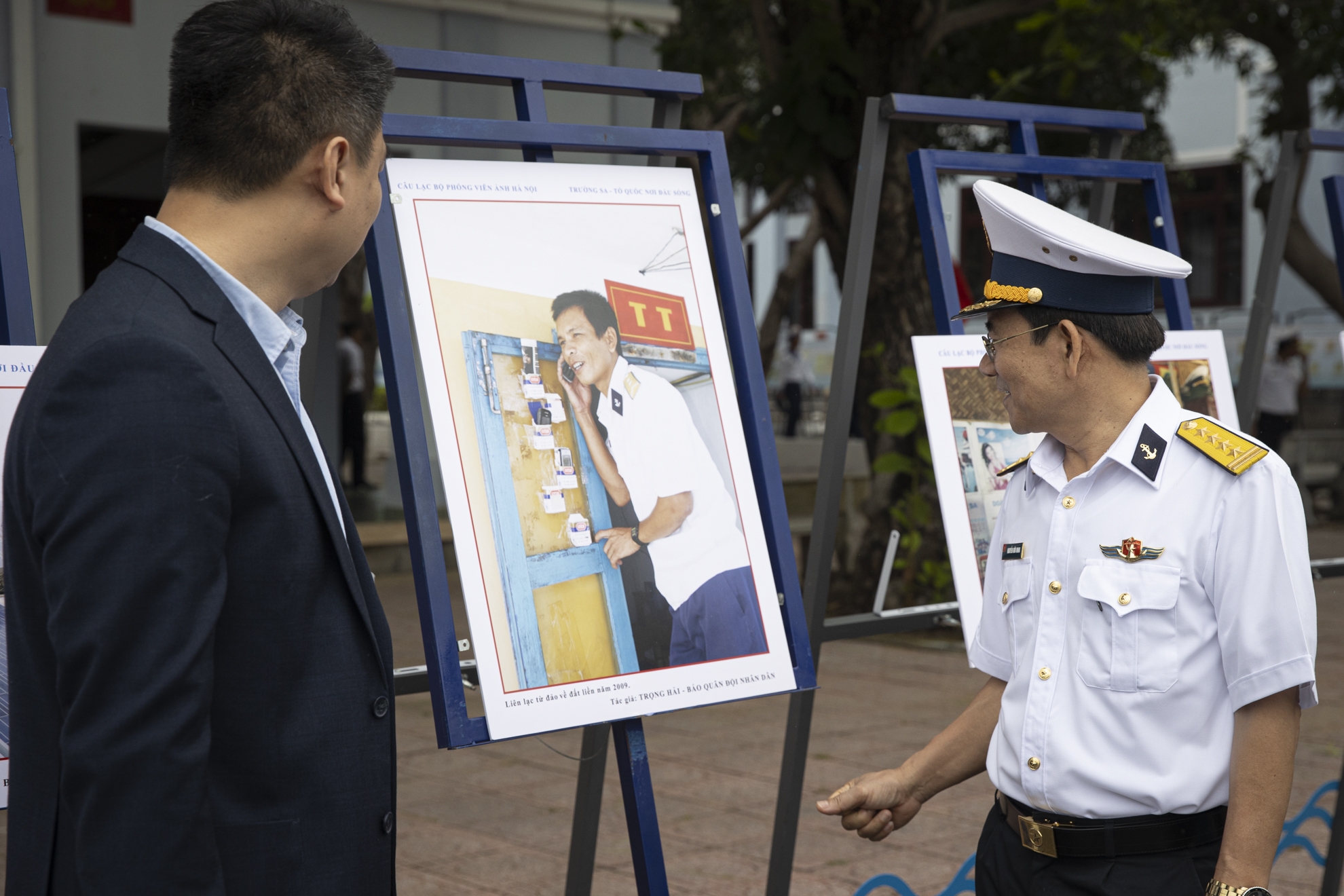 Công bố nhiều tài liệu, hình ảnh quý về "Hoàng Sa, Trường Sa - Tổ quốc nơi đầu sóng" - Ảnh 6. Công bố nhiều tài liệu, hình ảnh quý về "Hoàng Sa, Trường Sa - Tổ quốc nơi đầu sóng" - Ảnh 6.