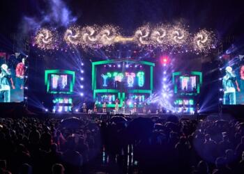 Hà Nam “bùng cháy” với đêm nhạc “Rising Star” dưới mưa, khai màn cho Hà Nam Music Festival 2025