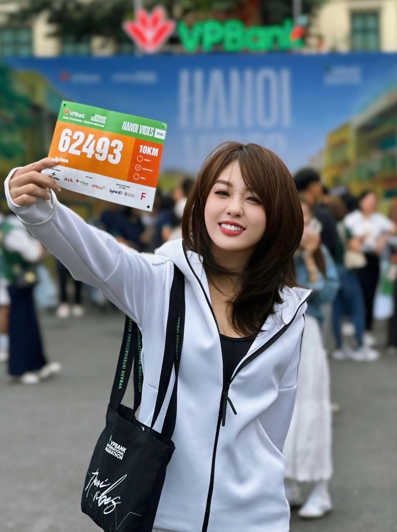 dan trai xinh gai dep nguoi noi tieng tu hoi tai vpbank hanoi international marathon 2025